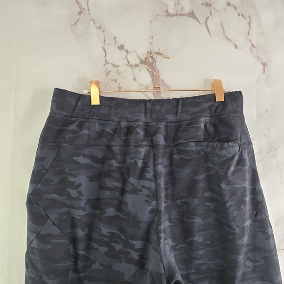 Alphalete Shorts Mens Small 30 Black Gray Camo 6 Inch Lounge Lifting Active Pro - Picture 6 of 11